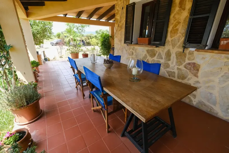 Exclusive rustic finca with pool in Lloseta / Fully legal — photo 1