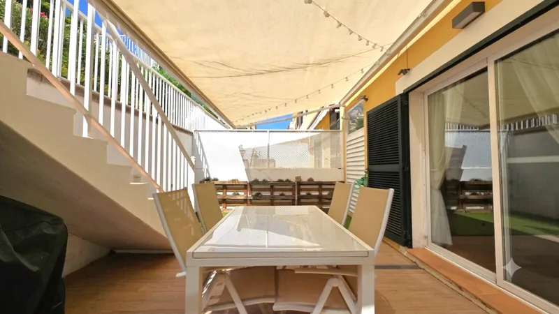 VE-JHRE067 – Beautiful Townhouse with 4 Double Bedrooms and Communal Pool — photo 4