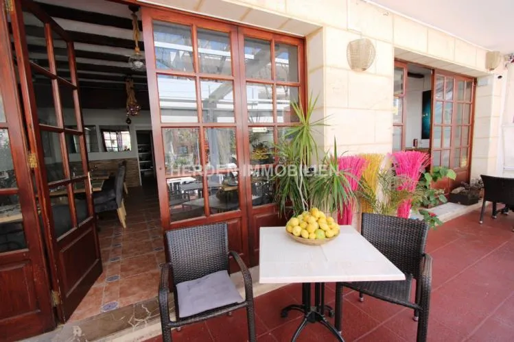 Business Transfer Traspaso Restaurant in Paguera Mallorca for Sale — photo 2