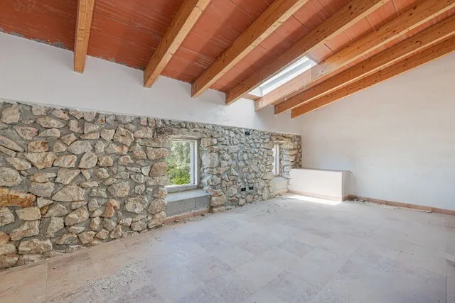 Finca for sale with license to refurbish and legalise in Pollensa, North Mallorca — photo 3