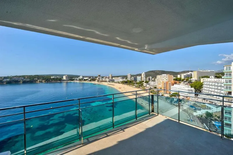 Flat / apartment in Magaluf, Calvià — photo 1