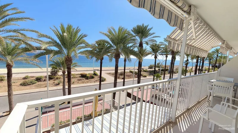 The Ocean Right Outside Your Door—Your Temporary Home on the Beachfront — photo 2