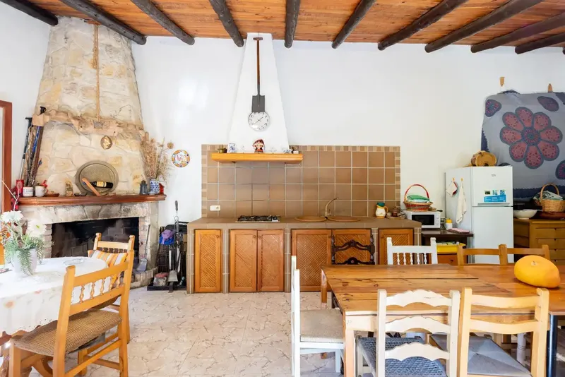En uno de los entornos más atractivos y tranquilos de la Serra de Tramuntana se encuentra esta encantadora finca rústica situada en Son Caba — photo 8
