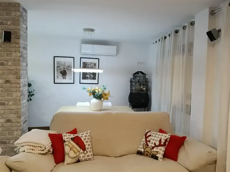 Magnífico Adosado de 4 plantas con gimnasio, piscina y acabados de lujo — photo 6