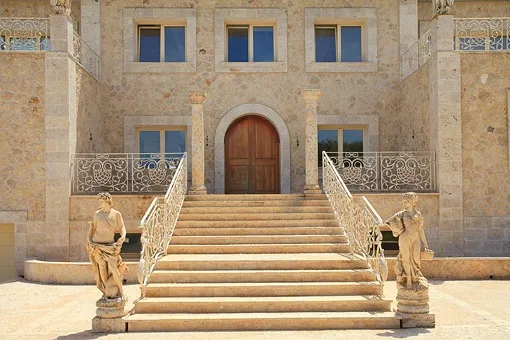 Muro, stately finca with unique 360-degree panoramic view on its own mountain in the north of Mallorca near Muro — photo 9