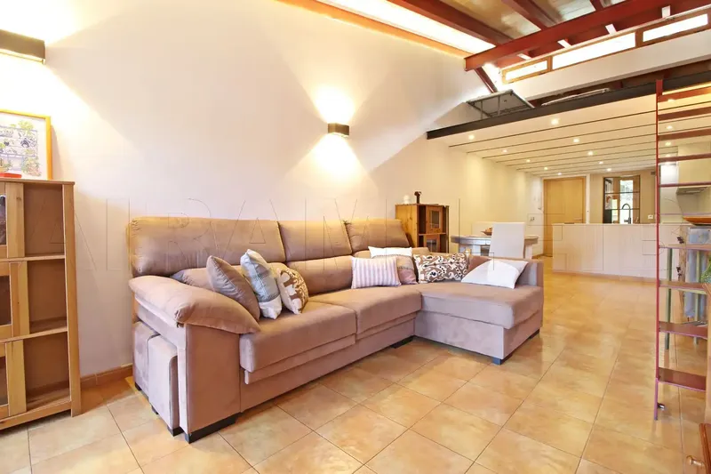 Exclusive first floor apartment for sale in Lluc, Escorca, with 72 m² distributed in two large double bedrooms, a spacious bathroom and a bright — photo 1