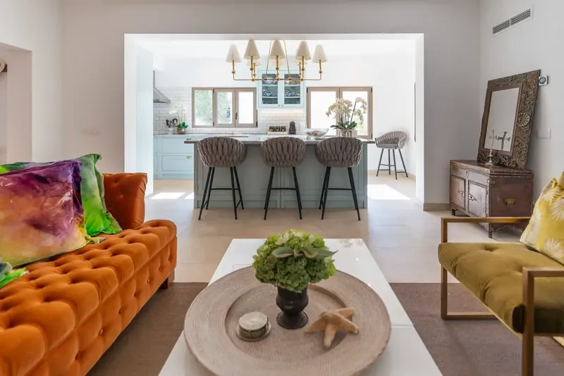 Discover this spectacular independent villa with Ibizan inspiration in the heart of Cala d'Or, just steps from the sea — photo 11