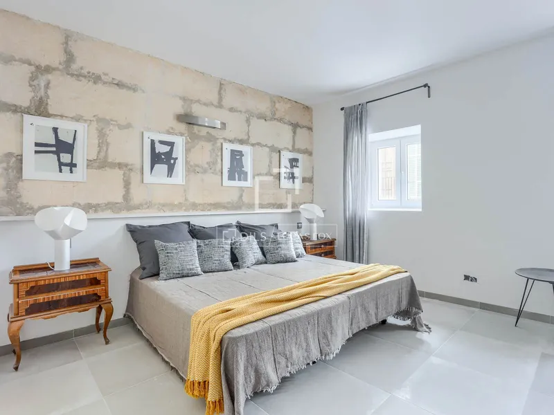 150m² house / villa with 60m² terrace for sale in Felanitx — photo 1