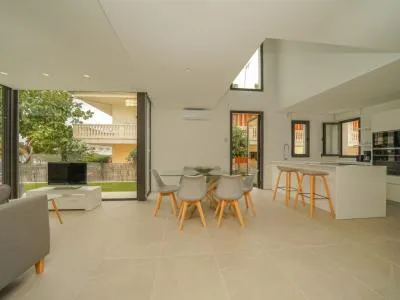 Modern semi-detached second line Puerto Alcudia — photo 7