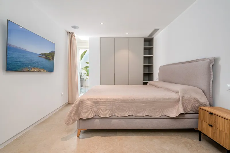 Paguera top quality apartment for sale with private terrace and sunny terraces — photo 6