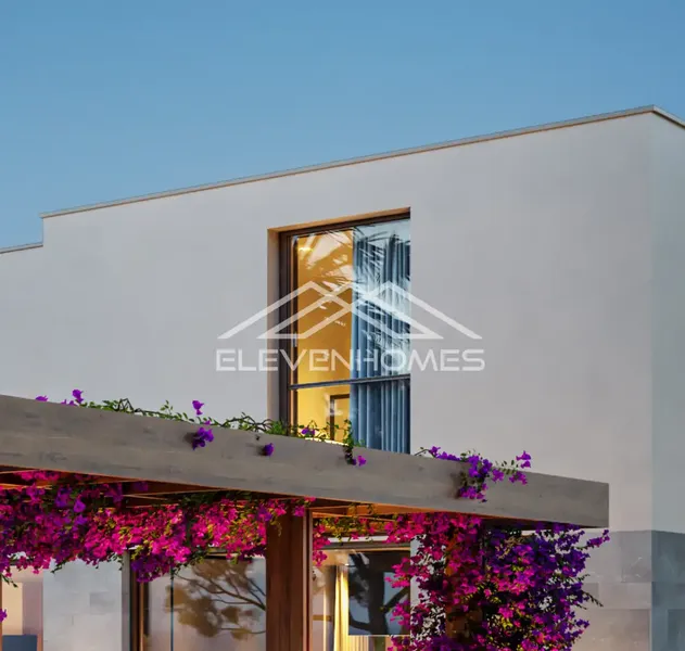In the residential area of Son Gual II, a young and quiet neighborhood surrounded by green areas, this luxury villa with contemporary lines stands — photo 4