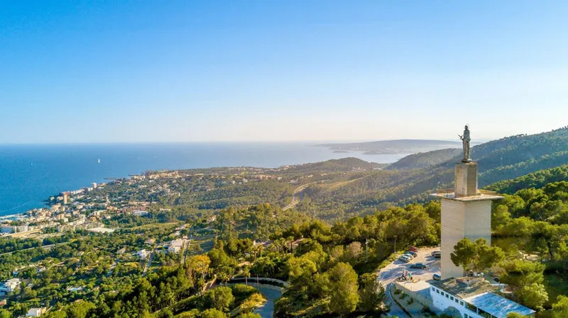 Exclusive apartment in Genoa with stunning views of the Bay of Palma — photo 4