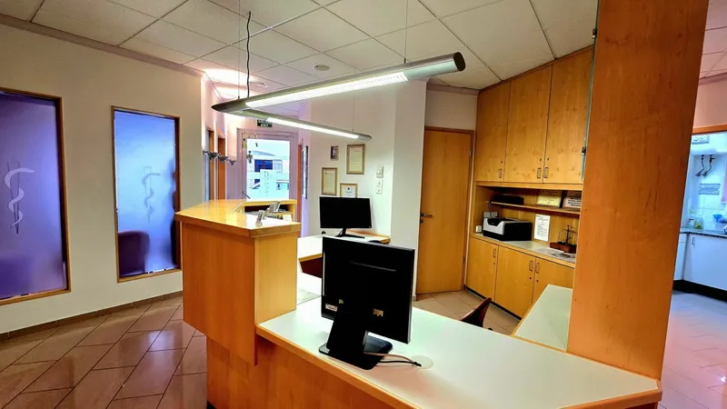 High-quality, fully equipped dental practice for sale — photo 2