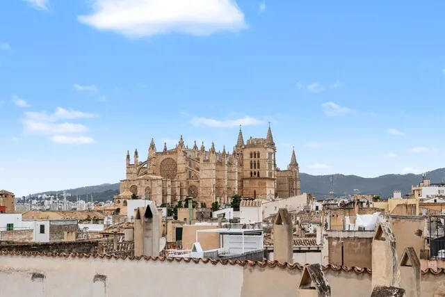 Historic 16th-century palatial home for sale in Palma Old Town, Mallorca — photo 1