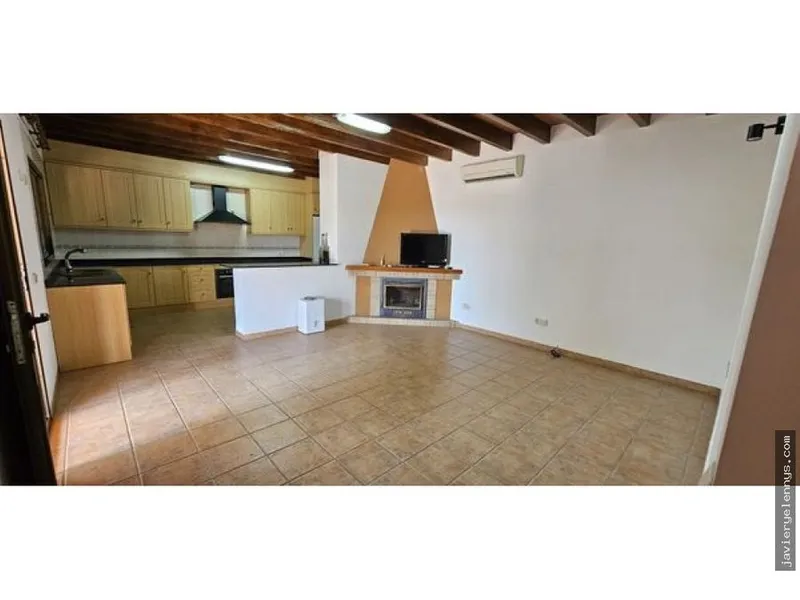 Rental of independent house or chalet on Calle de Can Puig — photo 6