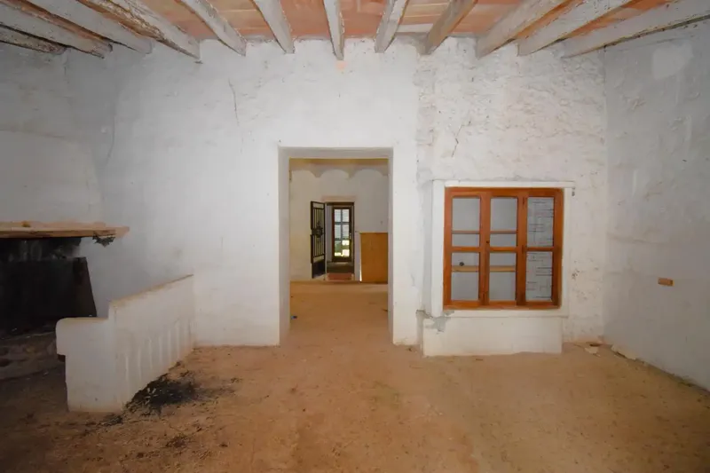 Rustic estate with a plot of 50,419 m² in Muro — photo 11