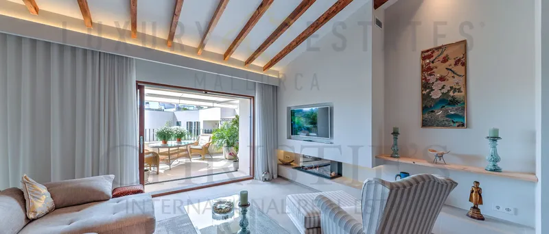Modern Mediterranean penthouse apartment in Santa Maria in Mallorca — photo 2