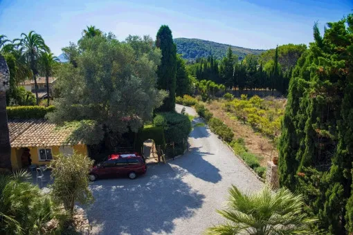 Puerto Pollensa, charming stately finca in need of renovation near Port de Pollensa in absolute privacy — photo 1