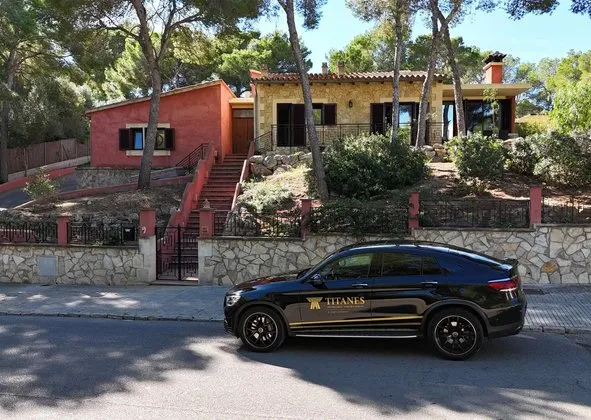 Detached house in Av Badia De Palma, Cala Vinyes, Calvià — photo 1