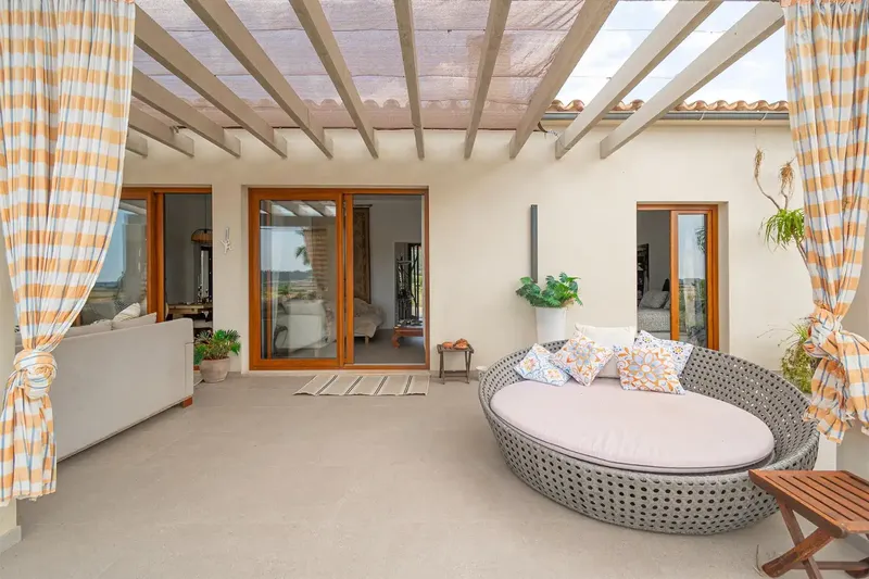 This newly built, high-specification finca in Sant Joan offers an exquisite fusion of contemporary comfort and authentic charm — photo 11