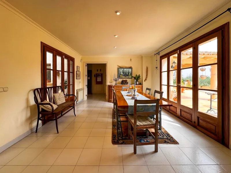 Mediterranean villa with views, pool and large plot — photo 9