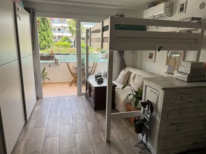 Cozy studio of 24 m² for sale in an excellent location in Santa Ponsa, within a hotel complex, ideal both as an investment — photo 2