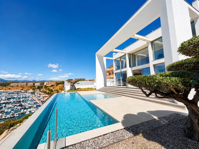 Luxury Villa for Sale in Port Adriano with Rooftop Terrace and Sea Views — photo 2