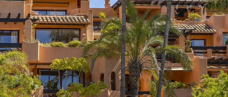 Large first floor apartment in Santa Ponsa with green views — photo 1
