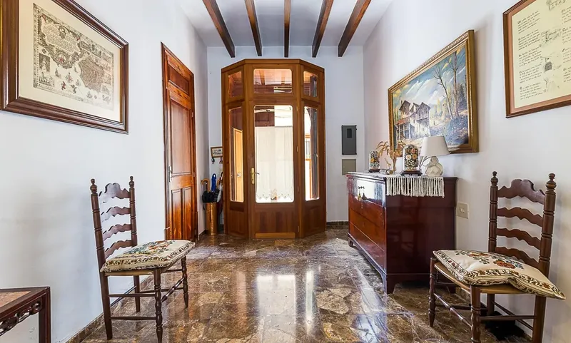 Gran casa de pueblo con patio — photo 2