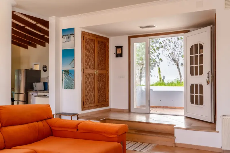 Every dawn in this villa is a private spectacle. The intense blue of the Mediterranean accompanies every moment, stretching from Canyamel — photo 8