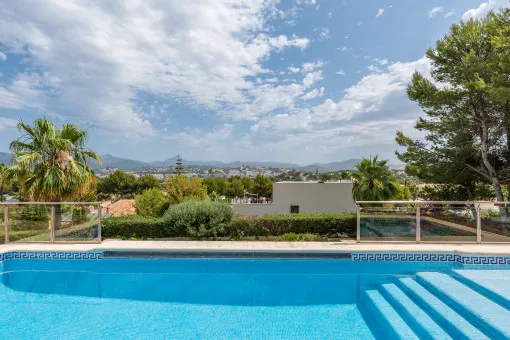 Santa Ponsa, Mediterranean villa with flat plot in the best location of Nova Santa Ponsa — photo 3