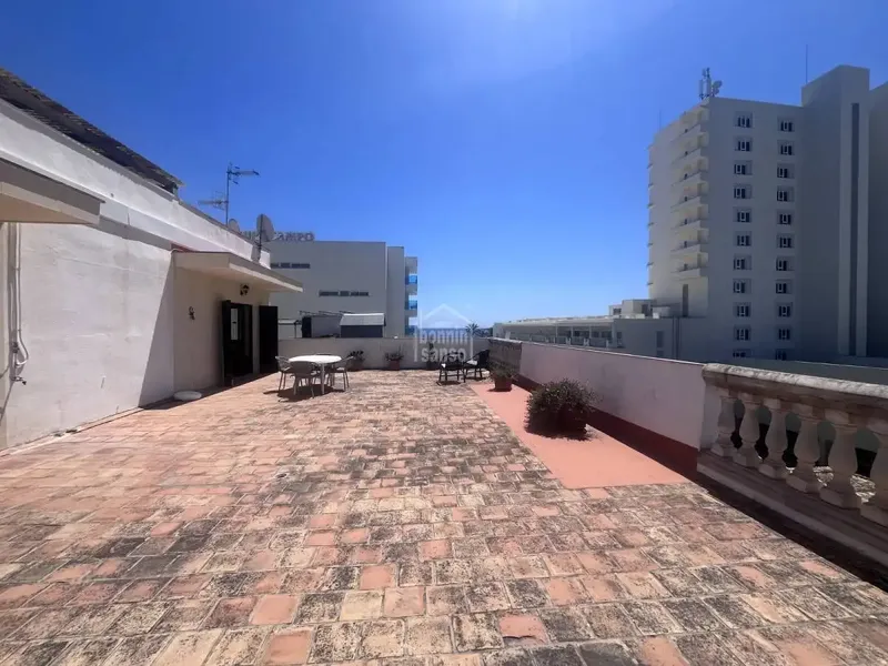Sunny penthouse in the center of Cala Millor, a few meters from the beautiful beach and with lateral sea views — photo 3