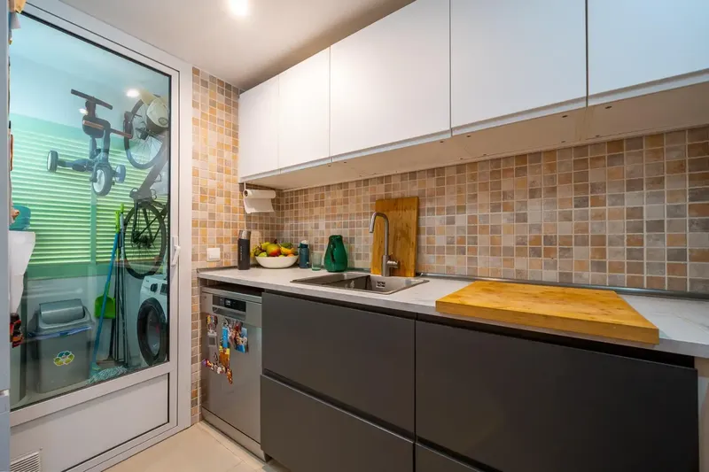 Discover this impressive duplex located in the quiet town of Vilafranca de Bonany. Built in 2008, this property is — photo 6