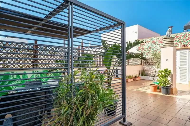 Duplex penthouse with terrace in Can Pastilla by the sea, approx. 180m² including terrace of approx. 90m², living-dining room, furnished and equipped kitchen — photo 1