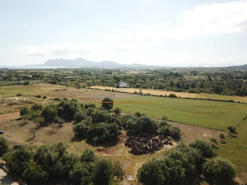 Luxury Rural Estate with Breathtaking Views — photo 11