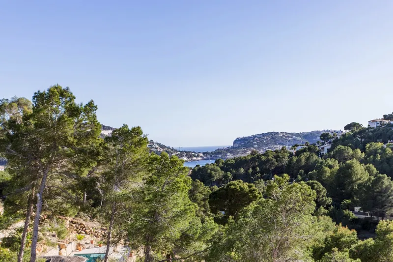 Sophisticated five-bedroom contemporary villa for sale in Port d’Andratx — photo 7