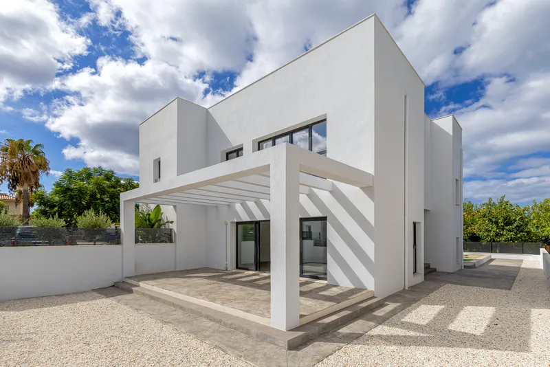 Villa in Puig de Ros - Roof terrace with partial sea views over the Bay of Palma — photo 7