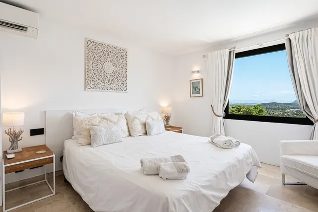 Contemporary villa with ETV license and breathtaking views for sale in Pollensa, Mallorca — photo 12