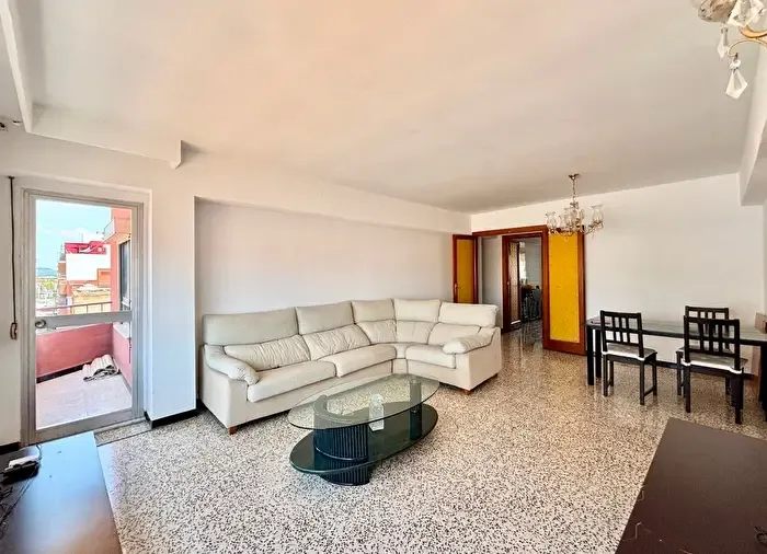 Piso de 4 habitaciones en venta en Llevant, La Soledat Nord — photo 1