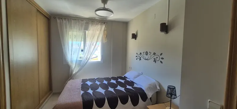 Private seller offers a very bright apartment of about 48 m² with southwest orientation in Son Ferrer. It is a first floor without elevator. — photo 10