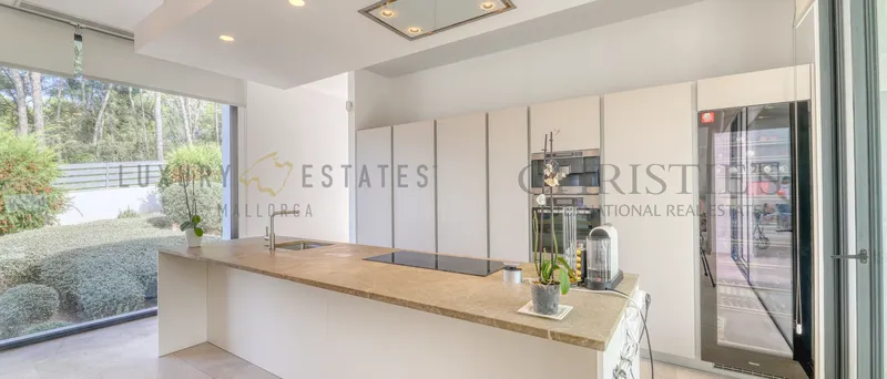 Contemporary villa in Son Vida with golf views — photo 10