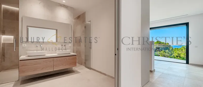 Modern new villa in Costa d'en Blanes with beautiful sea views — photo 9