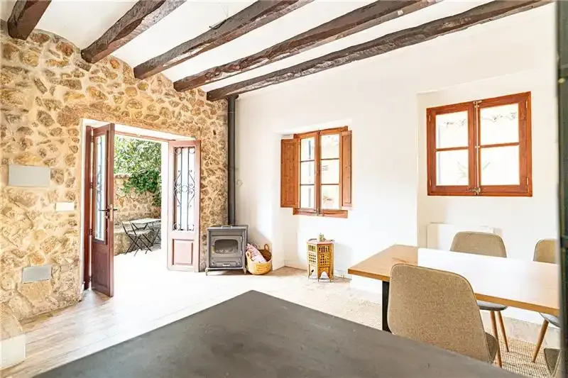 Mallorcan stone house in Valldemossa, located on one of the most discreet and unknown streets in the heart of Valldemossa, this prop — photo 3