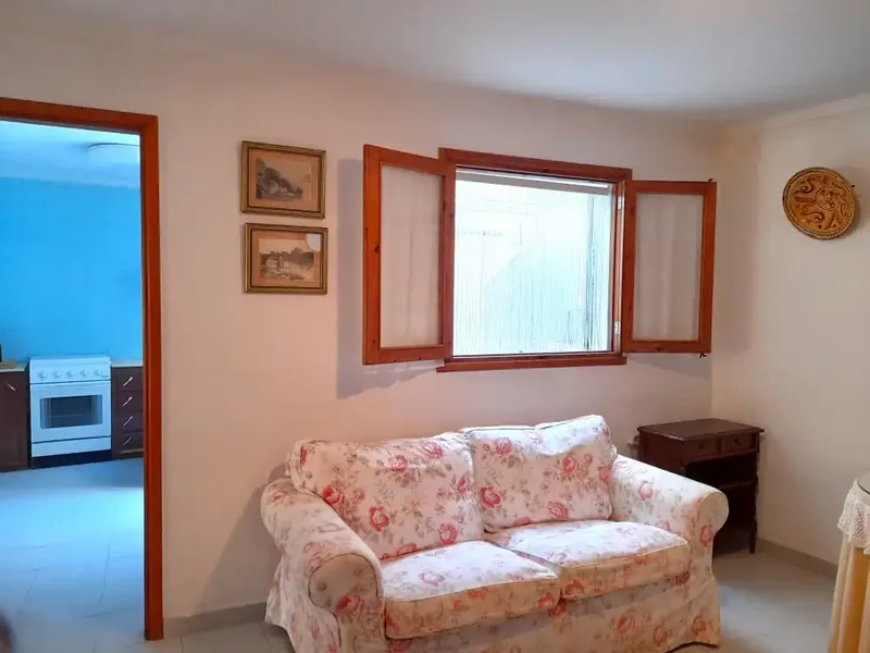 Located on a quiet street, just 5 minutes from the center of Pollença, this townhouse is a unique opportunity for those seeking a — photo 9