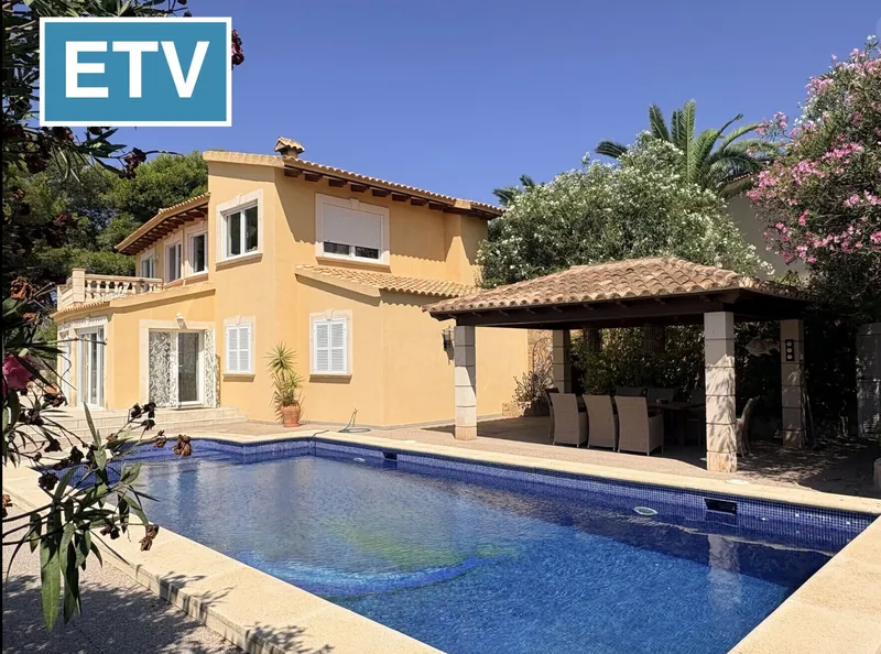 Mediterranean-style detached house with sea views and holiday rental licence in Cala Pi — photo 1