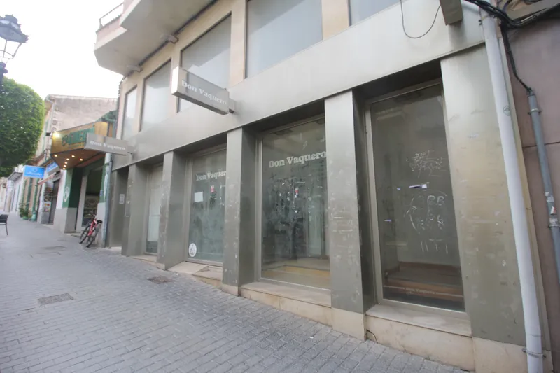 Commercial premises next to the train station — photo 9