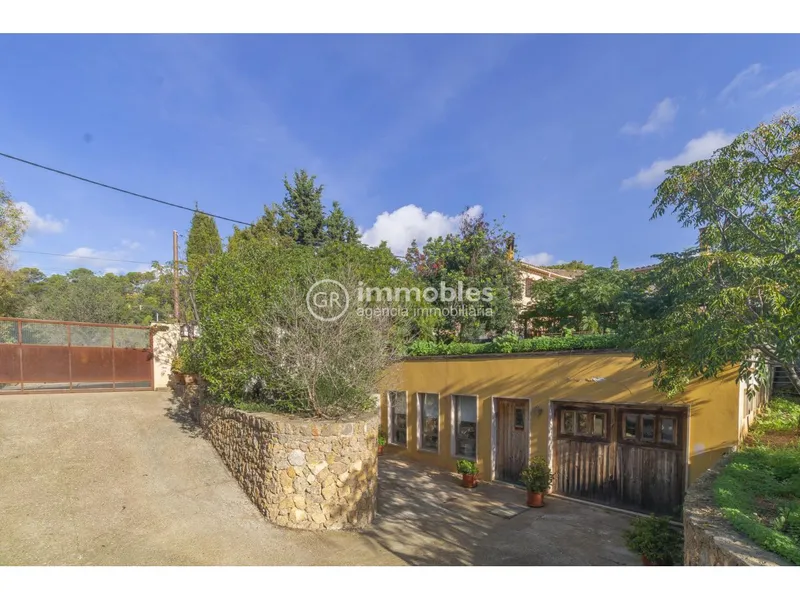 Rustic house — photo 8