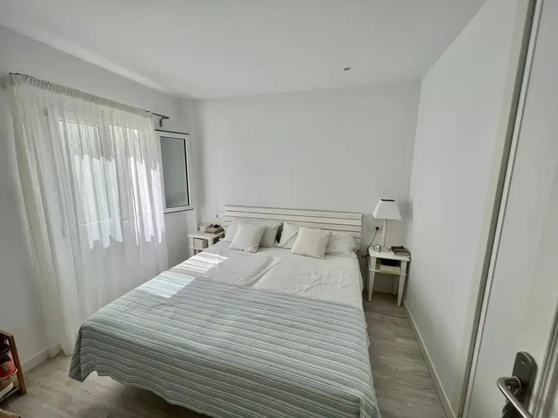 Beautiful recently renovated flat on the first line in Can Picafort / Playa de Muro, available for seasonal rental up to max 11. An option — photo 5
