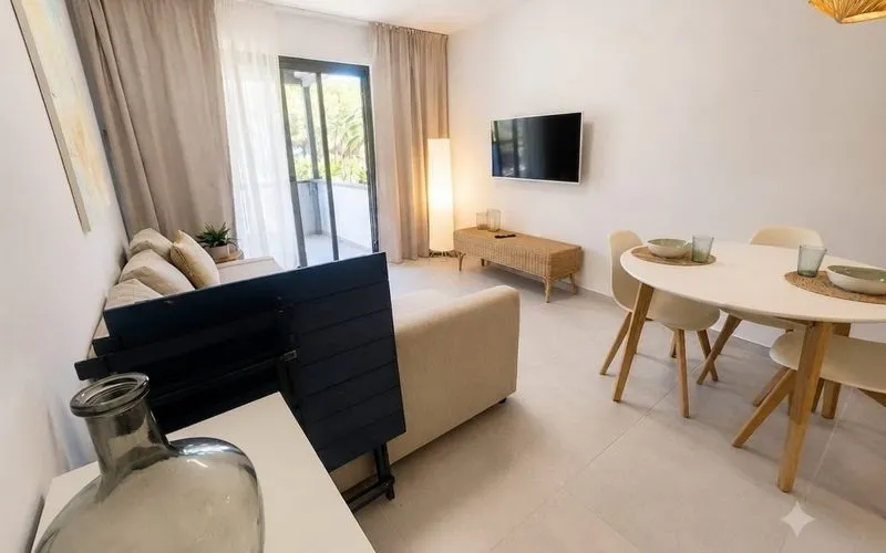 Top apartment 100 m from the bathing cove — photo 7