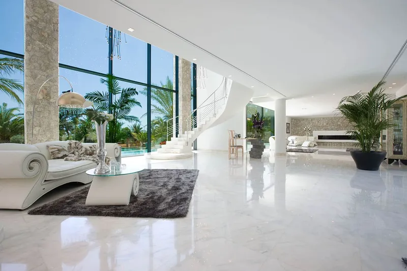 Impressive luxury villa near the harbor and golf course — photo 5